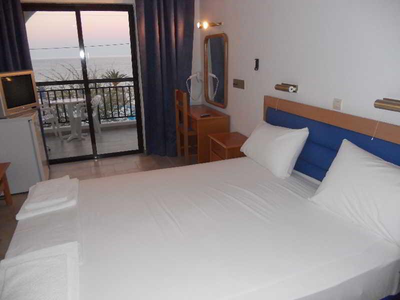 Mediterranean Hotel Karpathos Exteriör bild